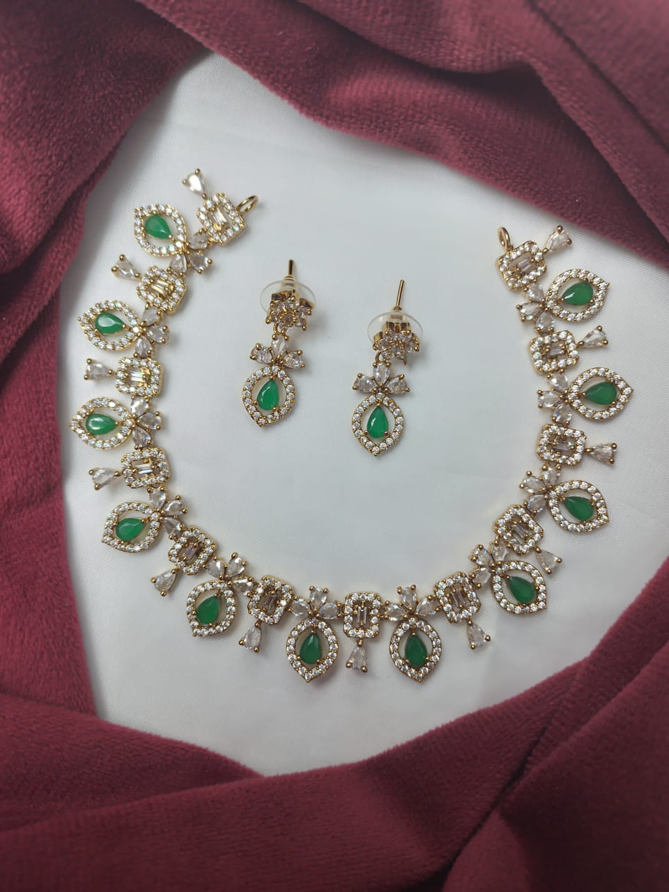 AMERICAN DIAMOND AD NECKLACE SET