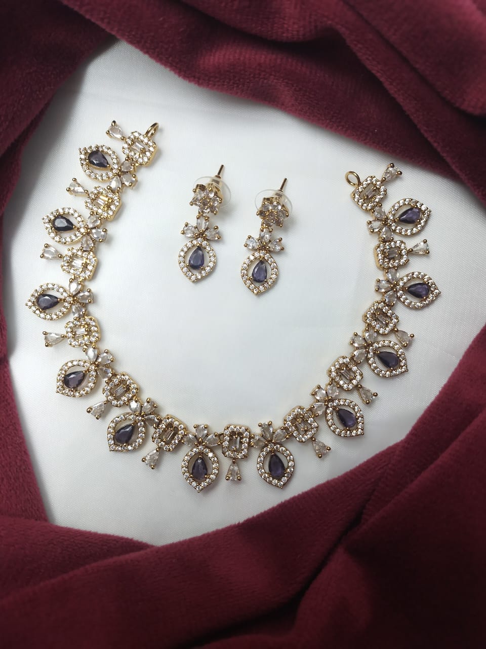 AMERICAN DIAMOND AD NECKLACE SET