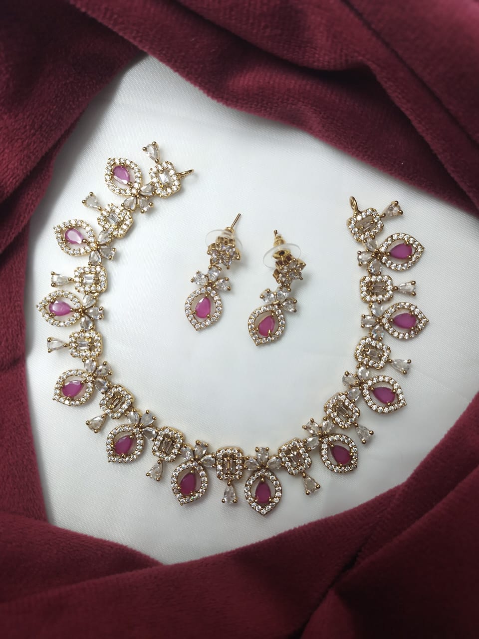 AMERICAN DIAMOND AD NECKLACE SET